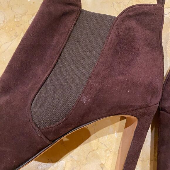 Brown suede slip on Manolo Blahnik booty in size 41 - Picture 8 of 16
